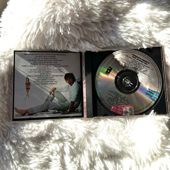 CD HERMAN'S HERMITS Greatest Hits NWT - Picture 3 of 5